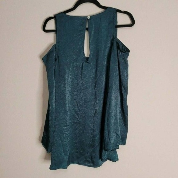Show Me Your Mumu Dark Forest Silky Satin Boo Cold Shoulder Tunic Top Size XS - Picture 3 of 5